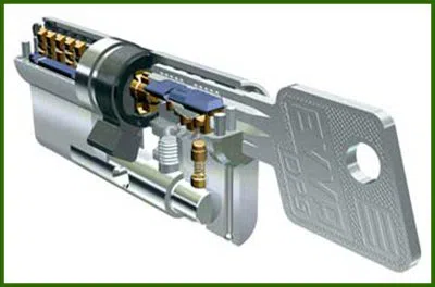 Universal City TX Locksmiths Store Universal City, TX 210-739-0030 Universal City TX Locksmiths Store Universal City, TX 210-739-0030 - 20-13